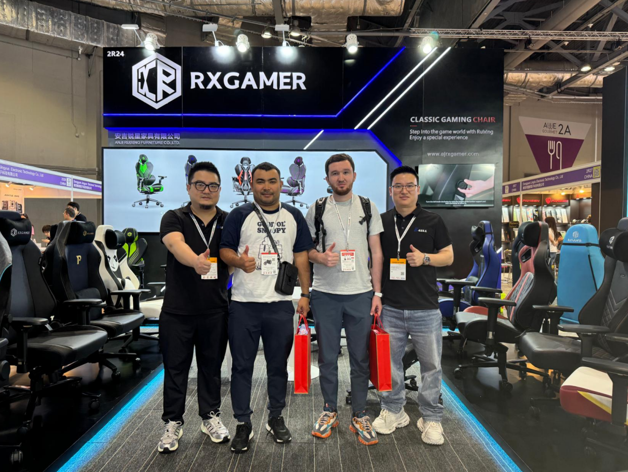 Anji Ruixing Furniture Co., Ltd. strălucește la Târgul de Electronică din Hong Kong din 2025 (toamnă)